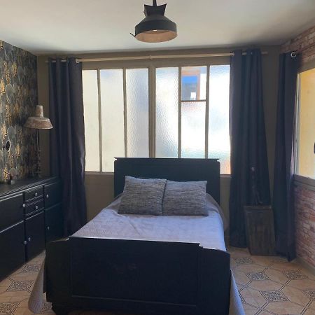 Le Nid Perche Bed and Breakfast Saint-Sauveur-en-Puisaye Exteriör bild