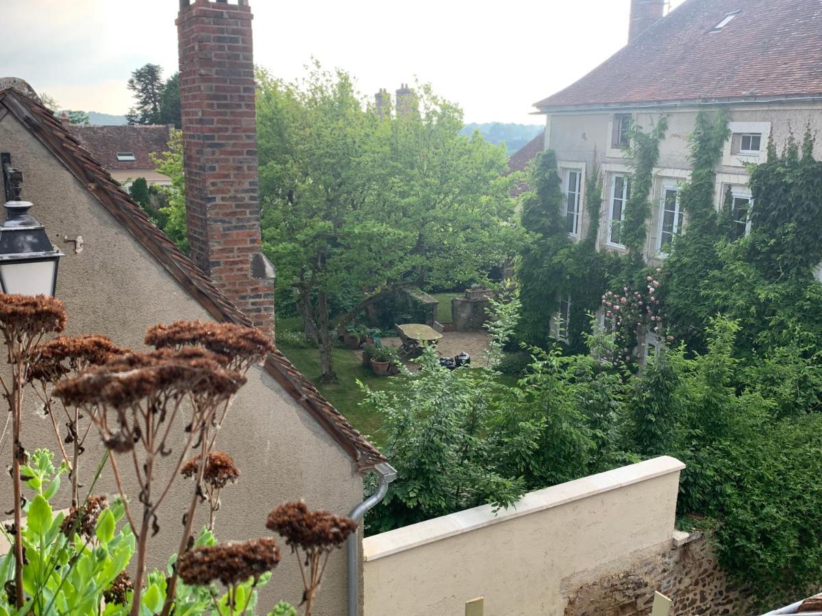 Le Nid Perche Bed and Breakfast Saint-Sauveur-en-Puisaye Exteriör bild